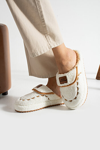 star shoes Γυναικείες λευκές παντόφλες εσωτερικού χώρου που δεν κάνουν θόρυβο Χειμερινές παντόφλες με χοντρή σόλα
