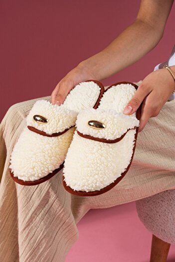 FUGA MODA Evelis White Towel Textured House Slippers with Drop Accessories
