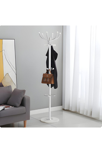 Generic Clothes hanger with a practical and modern design