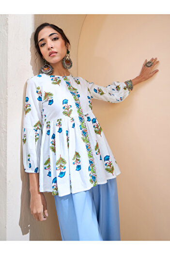 Sassafras By Styli White Floral Wood Buttoned Gathered Kurti