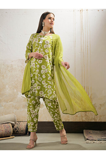 Sassafras By Styli Green and White Floral Rayon Kurta with Salwar and Dupatta Set