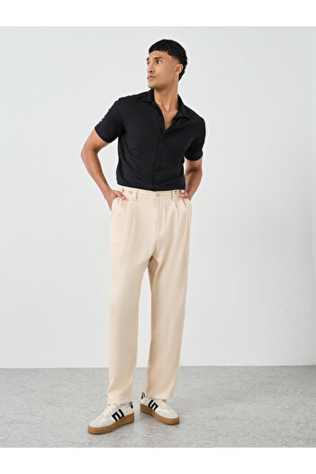 Styli Men Oversized Pleat Detail Trousers