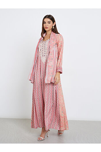 Styli Floral Print Lace Insert Maxi Jalabiya