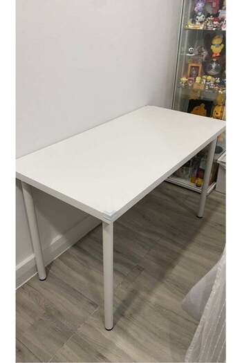 Generic White dining table made of plastic and wood, 120x60 cm