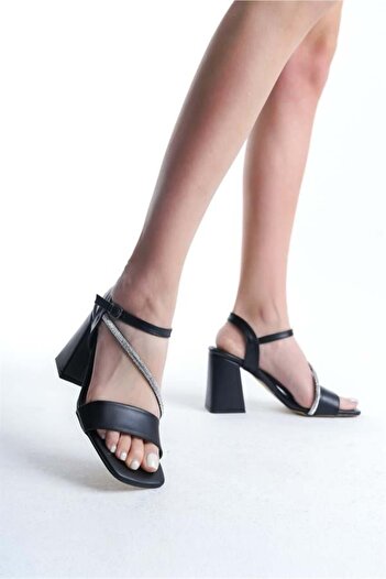 Les Passent Women's Black Leather 9 cm Thick Heeled Stone Detailed Shoes