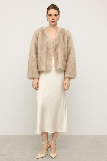 Olcay V Neck Crop Exclusive Fur Look Jacket Beige 1006