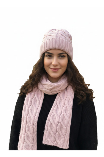 derikem Women's Wool Winter Stylish Knitted Beanie and Scarf Two-Piece Set