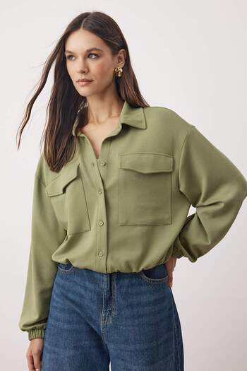 Trendyol Collection Khaki Polo Collar Snap Fastener Relaxed/Relaxed Fit Bomber Knitted Sweatshirt Twoaw26Sw00036