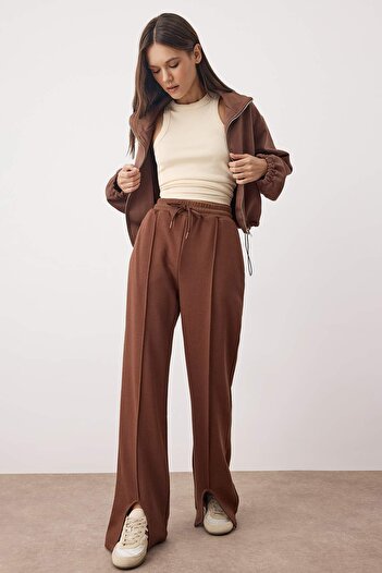 Trendyol Collection Καφέ πλεκτό πλεκτό παντελόνι TWOAW26EA00008