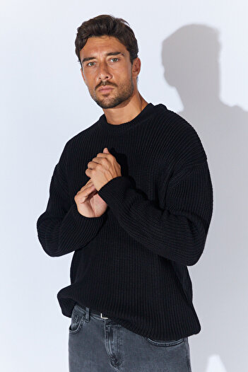 TENA Men's Black Crew Neck Braided Knitwear Sweater