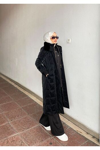 Minel Women's Black Belted Puffer Coat 021