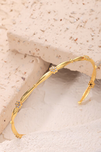 Lucente Jewellery Özel Hediye Kutulu 925 Ayar Altın Gümüş Kaplama Pırlanta Montürlü Zarif Bilezik