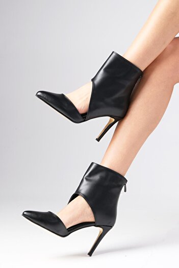 Mio Gusto Sasha Black Color Women's Heeled Shoes