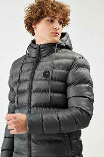 D1fference Men's Black Puffer Jacket - Windproof, Hooded, Sports Winter