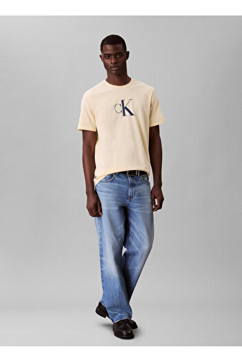 Calvin Klein Jeans Bisiklet Yaka Baskılı Sarı Erkek T-Shirt LV04RC857GRM9 SS CENTER MONOGRAM EU