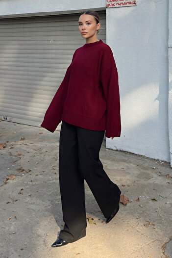 Swist Burgundy Biscuit Crew Neck Oversize Women's Knitwear Sweater