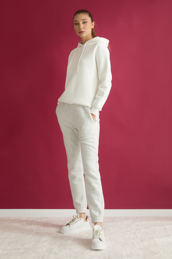 Fulla Moda 3 Thread Binding Pocket Jogger Sweatpants