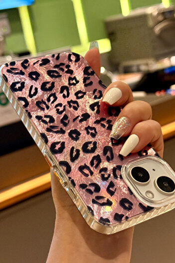 Fibaks iPhone 13/14/15 Kılıf Hologramlı Pembe Leopar Desenli Darbe Emici Kamera Korumalı Silikon