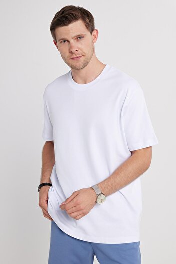 Tudors Unisex Relax Fit Comfortable Cut 100% Cotton Soft Texture Basic Crew Neck White T-Shirt
