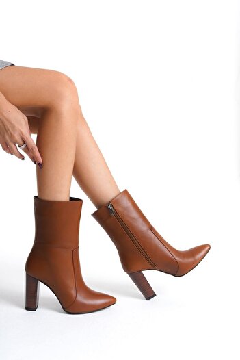 Mubiano Collection Mubiano Genuine Leather Collection Γυναικείες κοντές μπότες με φερμουάρ με μυτερό τακούνι καφέ - MCALM23151 - TB