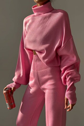 vuvutasarım Turtleneck Turtleneck Hand-Cut Pink Knitwear Sweater and High Waist Pink Knitwear Trousers Double Suit 015