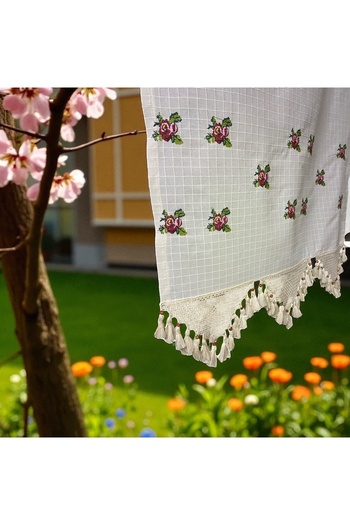 Cotopia Authentic Buldan Work Curtain with Spread-Out Cross-Stitch
