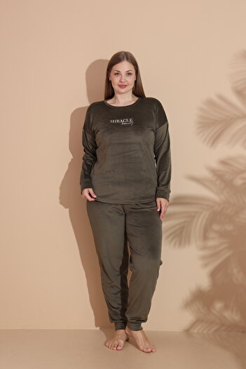 Estiva Women's Winter Velvet Oversized Pajama Set