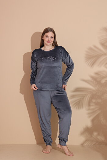 Estiva Women's Winter Velvet Oversized Pajama Set