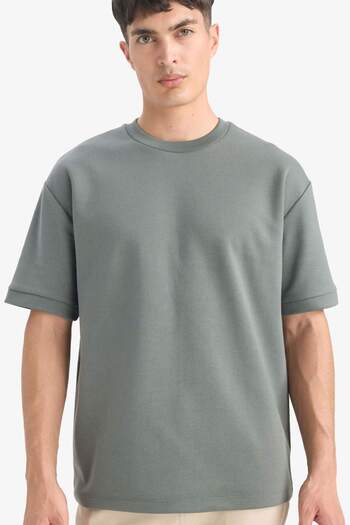DeFacto Oversize Wide Fit Crew Neck Heavy Fabric Basic Plain Short Sleeve T-Shirt B6494Ax25Au