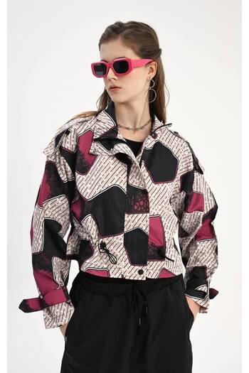 İLKCET MODA Special Patterned Premium Crop Raincoat