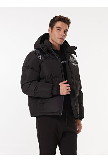 Karl Lagerfeld KLJ PUFFER JACKET Kapüşon Yaka Baskılı Siyah Erkek Mont 245D1505