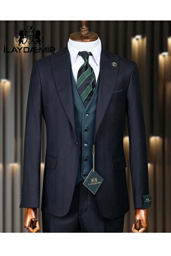 ilayda emir Black and Green Striped Suit
