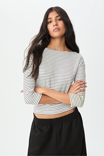 Stradivarius Multi-way striped T-shirt