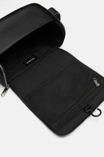 Pull & Bear Toiletry bag with handle