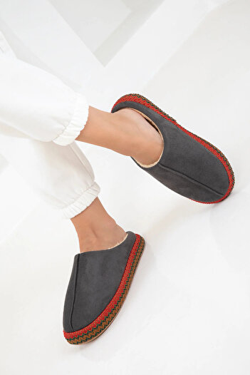 NOVİNS Women's Fur-Lined Straw Strip Detailed Suede House Slippers Bohça Dowry Slippers