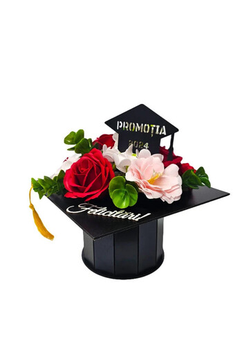 velve Graduation floral arrangement, in a box shaped like a toca with soap flowers, 20x20x23cm, Red