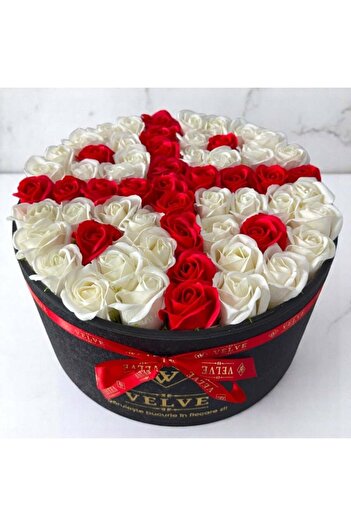 velve Country floral arrangement, in a round box with 55 soap roses, Georgia