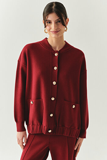 Exquise Bisiket Oversize Tirko Cardigan with Collar Pockets and Gold Buttons