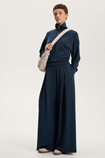 Oysho Wide-leg striped trousers with front pleat detail and soft-touch modal