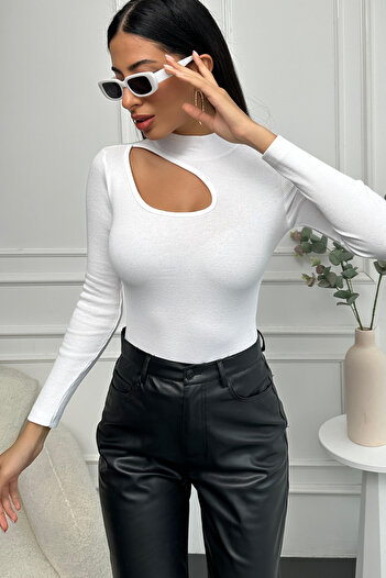 Chicup Aura Women's White Window Detailed Ribbed Knitted Blouse