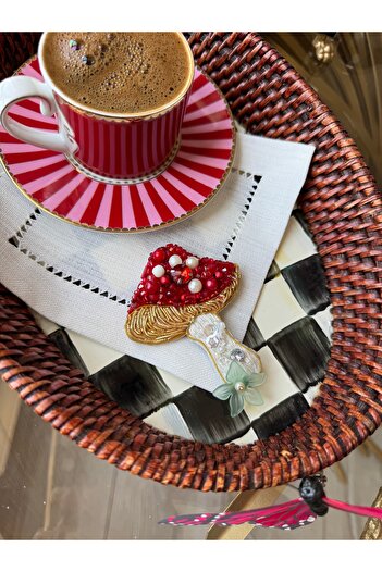 Hatice sakallı design Mushroom Embroidered Autumn Themed Coffee Presentation Napkin 1 Piece