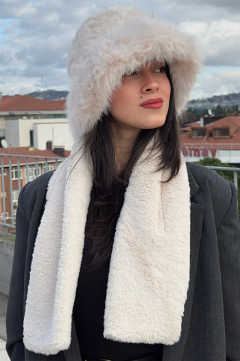 Mavelle Women's Beige Bucket Hat |   Faux Fur Set of 2 |   Women's Plush Hat Scarf Set