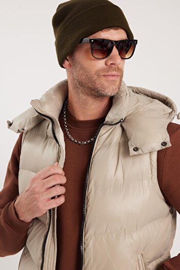 Tudors Men's Standard Fit Regular Cut Zero Sleeve Double Pocket Zippered Beige Puffer Vest