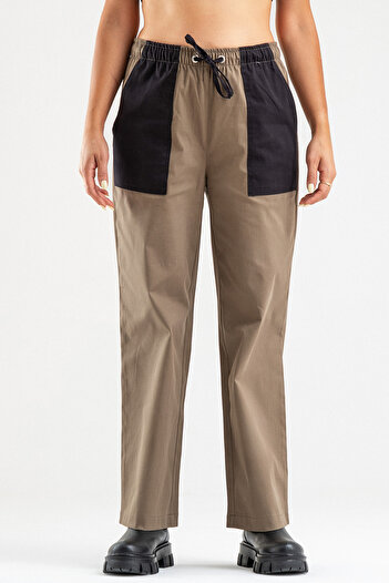 Bold & Young Women's Elastic Waist Drawstring Combination Four-Pocket Lycra Cotton Trousers