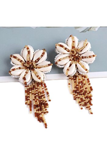 Pursehuit Beige earrings, flower shape, with shells and beads, Ewert C1