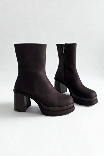 inizio Γυναικείες μπότες με χοντρό τακούνι καφέ Nubuck P8023