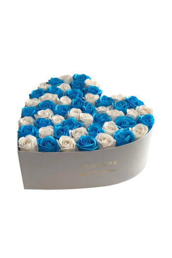 velve Aranjament floral Heart Passion cutie inima cu 51 trandafiri sapun, bicolor