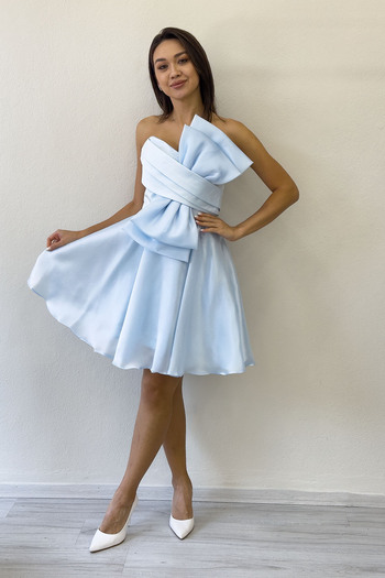 the ZKS Rochie de seară mini evazată, fără bretele, cu fundă albastră