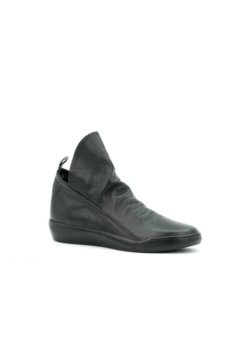 Tuna Genuine Leather Rubber Sole Zippered Women's Boots - B260593