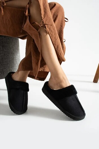 Jackers Stylish Winter Slippers with Fur Inside, Suede Upper and Feather Detail at the Throat